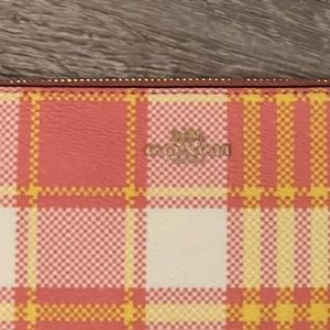 New Coach wristlet 4x 6 wallet